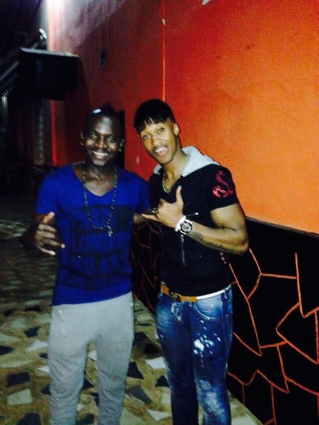 Peter Cassama avec un ami